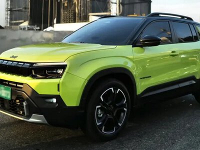 Найдешевший кросовер Jeep показали наживо до дебюту