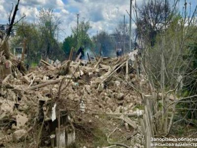Окупанти вдарили КАБами по Запорізькому району: одна людина загинула, ще двоє поранені, серед них — дитина