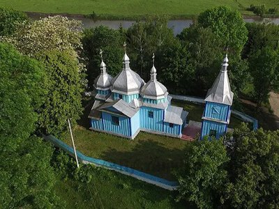 Майже 300 років історії: на Хмельниччині збереглася унікальна дерев’яна церква з автентичними іконами