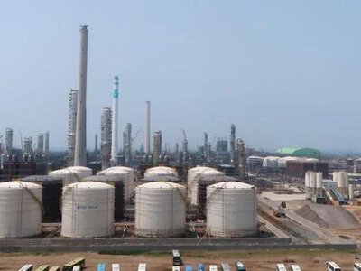Влада Китаю заборонила виконувати санкції США проти п'яти своїх нафтокомпаній