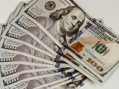 Офіційний долар знову подорожчав – чи встановить він новий рекорд 5 травня