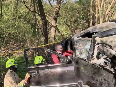 Неподалік Рівного рятувальники ДСНС визволяли жінку, що постраждала у ДТП