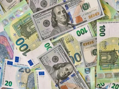 Нацбанк встановив офіційний курс валют на 5 травня: долар знову зріс