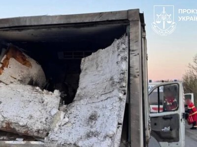На Харківщині дрон атакував хлібний фургон: постраждали двоє чоловіків