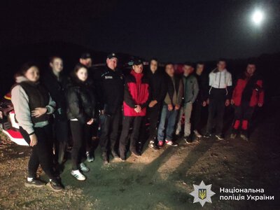 На Івано-Франківщині за ніч розшукали трьох зниклих: хлопця у лісі, підлітку у Калуші та в Угринові - дошкільня