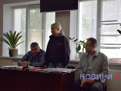 Працевлаштувала свекра, свекруху та няню: у чому підозрюють начальника управління спорту Миколаєва