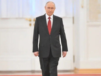 Популярність Путіна серед росіян падає