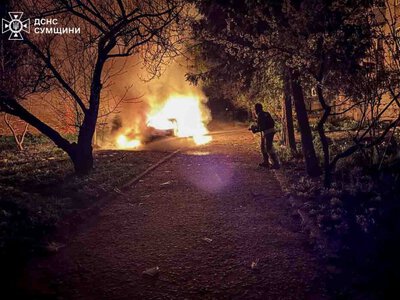 Уночі ворожий дрон атакував цивільне авто на Сумщині