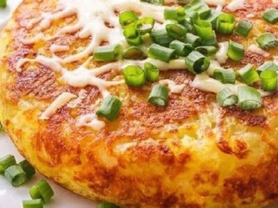 Смакота! Як швидко приготувати великий хрусткий дерун на сніданок