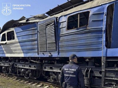 Внаслідок удару по залізниці в Харкові постраждали двоє людей – прокуратура