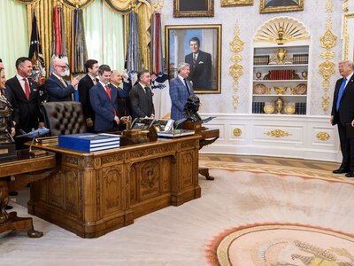 Трамп озвучив терміни свого можливого виходу з Білого дому: 8 чи 9 років? (відео)