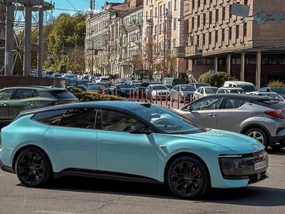 Запас ходу - 770 км: у Києві з'явився потужний електрокар Audi без чотирьох кілець (ФОТО)