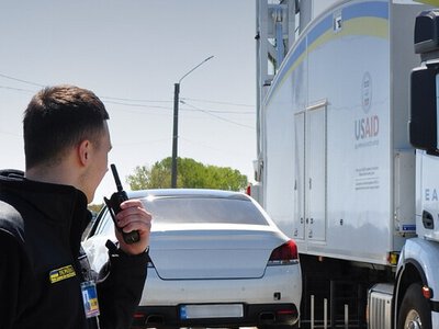 Виїзд за кордон для жінок-посадовиць: уряд змінив правила у 2026 році