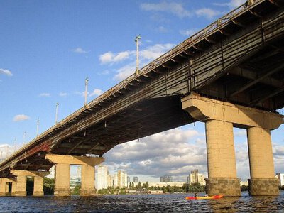 Ресурс — нуль: Чому міст Патона досі не розвалився і скільки ще протримається «іржавий шедевр»?