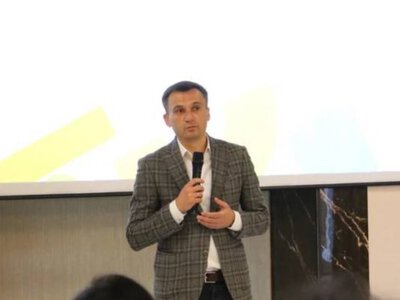 Надбавка вражає: скільки отримав посадовець за вислугу років