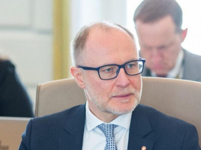 Міністр оборони Латвії пішов у відставку через дрони з України
