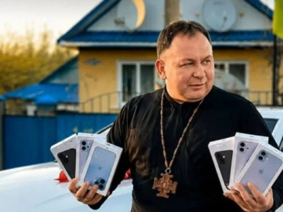 Чому розіграші авто та айфонів від священника викликали обурення