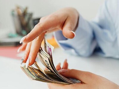Які відрахування із зарплати можуть застосовувати роботодавці за законом у 2026 році