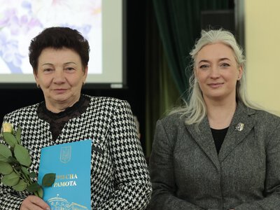 Медсестри з Хмільника отримали обласні відзнаки до Дня медичної сестри