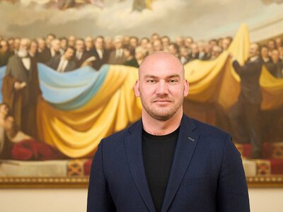 Нерухомість зі знижкою? Як депутату дістався котедж біля Одеси