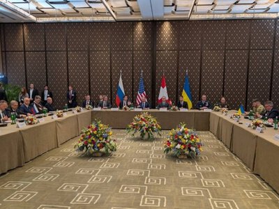Путін та Зеленський дедалі менше вірять у відновлення мирних переговорів з США – FT