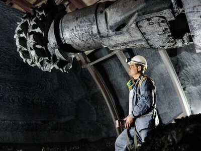 ДТЕК виготовив 5 комбайнів та понад 600 тисяч запчастин для підготовки шахт до наступної зими