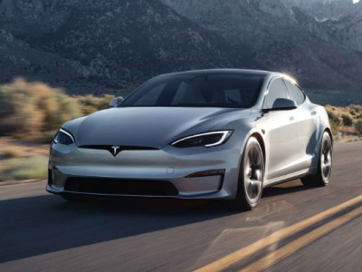 Семирічна Tesla показала, що стається з батареєю після 610 тисяч км