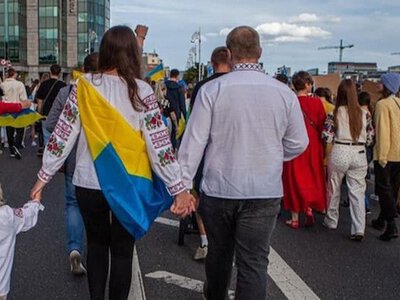 Українці залишають ЄС: причини відпливу за даними березня 2026
