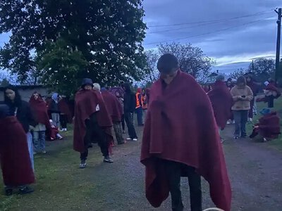 Пасажири потяга Київ – Одеса провели кілька годин у полі через повітряну тривогу (фоторепортаж)