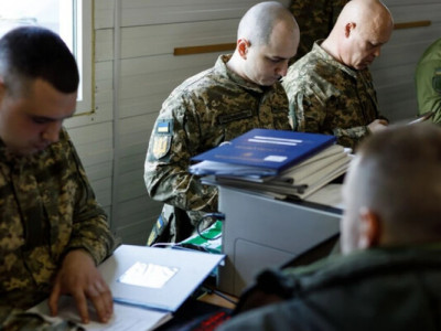 Електронні повістки та відеофіксація: у Раді зареєстрували законопроєкт про реформу ТЦК