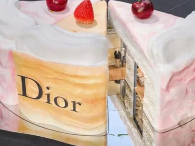Новий попап Dior у формі торта став вірусним у TikTok. ФОТО