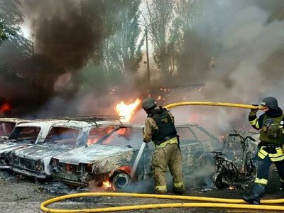 Палали десятки машин: росіяни атакували Криворіжжя та Нікопольщину в ніч на 16 травня