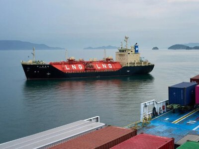 Це щось нове. Росіяни вночі атакували китайське судно у водах України