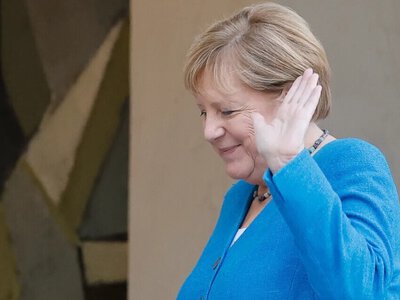 Меркель відмовилася бути представником ЄС на мирних переговорах з росією