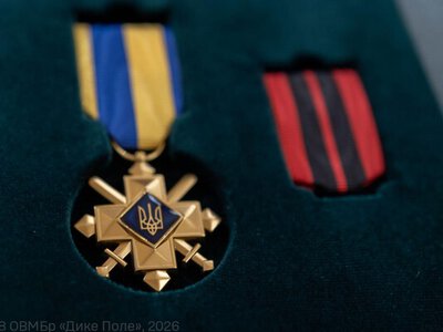 Дев'ять місяців без ротації: захисник запорізького краю отримав державну нагороду від Президента