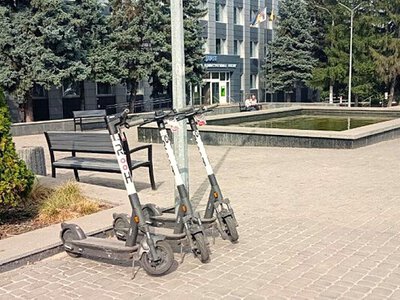 Українці просять Кабмін обмежити електросамокати для підлітків - як підписати петицію