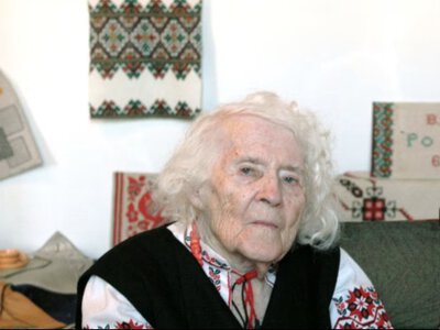 Вишиті скарби Віри Роїк: кримська школа української вишивки