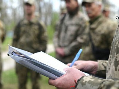 Понад половина випадків оголошення військовозобовʼязаних у розшук відбувається незаконно