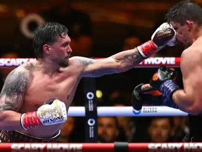 Усик важким нокаутом переміг Верховена в Гізі