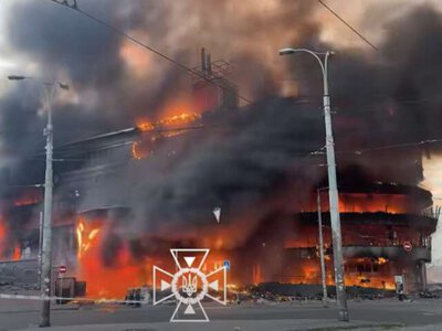У Києві після атаки РФ згорів ТРЦ та Лук’янівський ринок: деталі (ФОТО)
