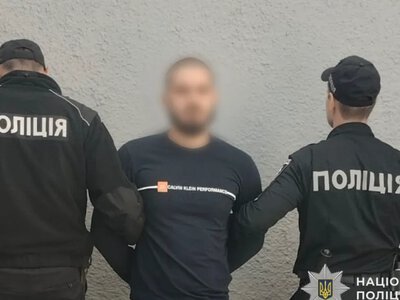 У Хусті водій BMW розпилив газ в обличчя вагітній жінці