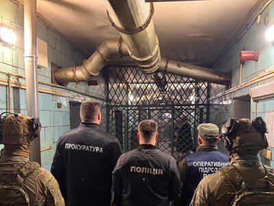 Нацполіція ліквідувала злочинну мережу під контролем «злодіїв у законі» у Хмельницькому СІЗО