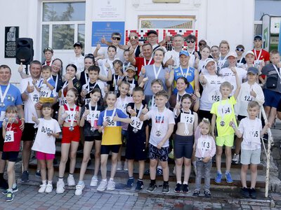 У Кобеляках відбувся патріотичний забіг «Код нації: біжімо!» до Дня вишиванки