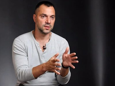 «У мене немає TikTok», — Арестович спростував блокування TikTok-каналу