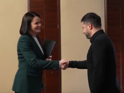 Зеленський зустрівся з Тихановською: “Буде день, коли між нашими державами знов будуть добросусідські відносини”