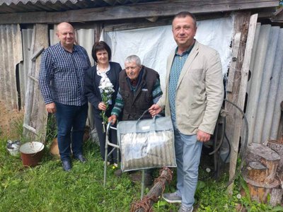 Має четверо онуків та стільки ж правнуків: волинський довгожитель відсвяткував 90-річний ювілей