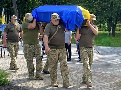 Глобинська громада попрощалася із Захисником Віталієм Пісьменніковим