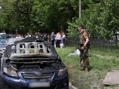 росіяни атакували Запоріжжя безпілотником. Є поранені, серед них — немовля та поліціянти