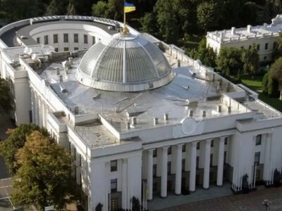Посилки без податку залишаються: що означає рішення Ради для українців 