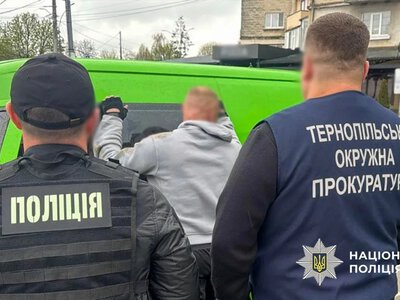  Поліцейські Тернопільщини перекрили канал незаконного виїзду військовозобов’язаних 